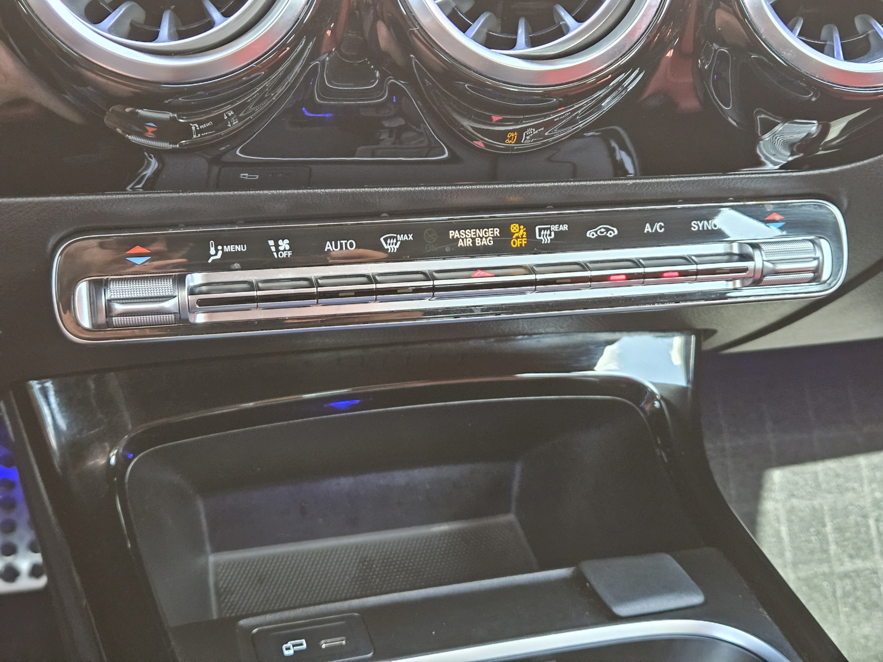 Certified 2023 Mercedes-Benz CLA 250 4MATIC image 17