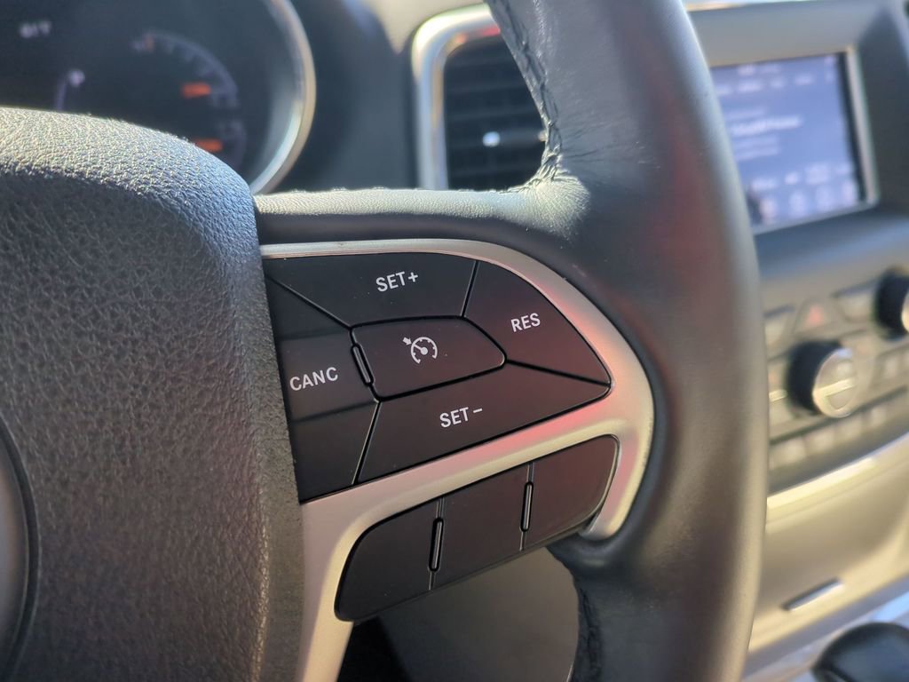 Used 2018 Jeep Grand Cherokee Limited w/ Trailer Tow Group IV image 16