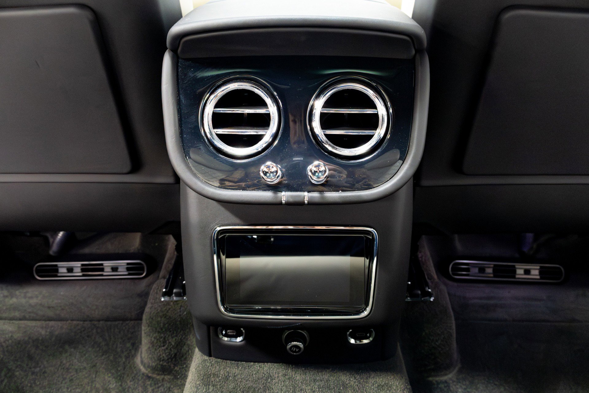 Used 2021 Bentley Bentayga w/ First Edition Specification image 35