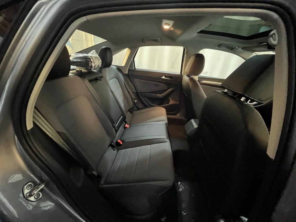 New 2026 Volkswagen Jetta SE FWD image 25