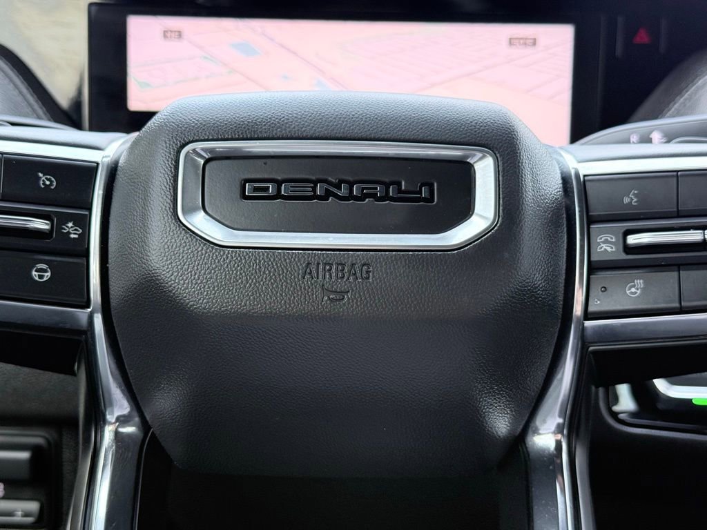 Used 2025 GMC Yukon Denali w/ Denali Reserve Package image 20
