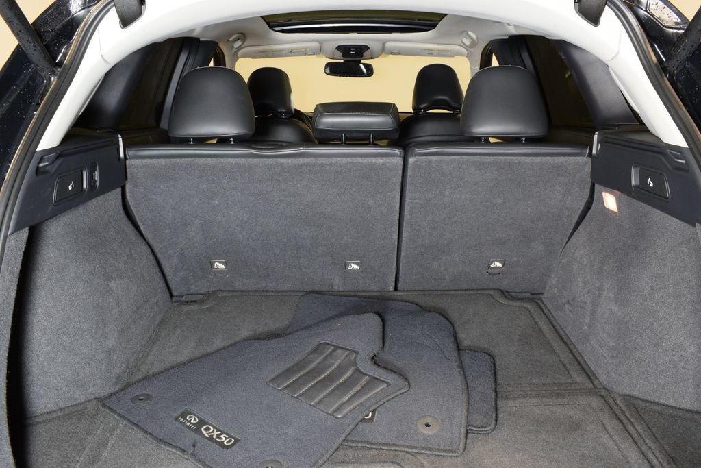 Certified 2019 INFINITI QX50 Essential w/ Proactive Package FWD image 29
