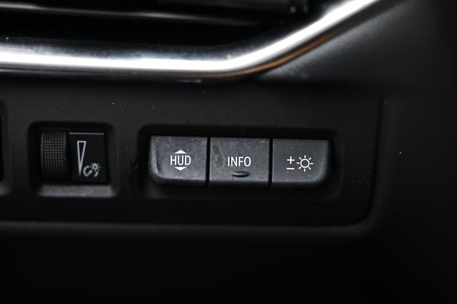 Used 2021 Cadillac XT4 Premium Luxury image 17