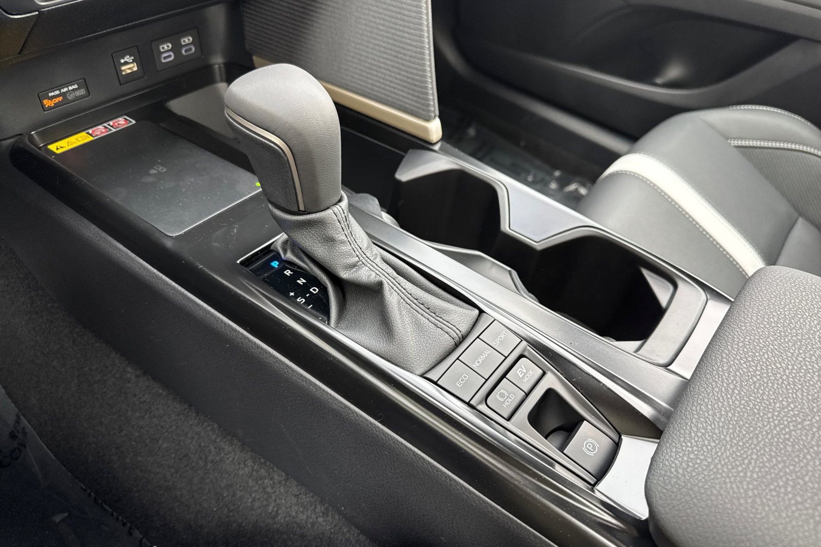 New 2026 Toyota Camry SE w/ Multimedia Upgrade Package FWD image 25