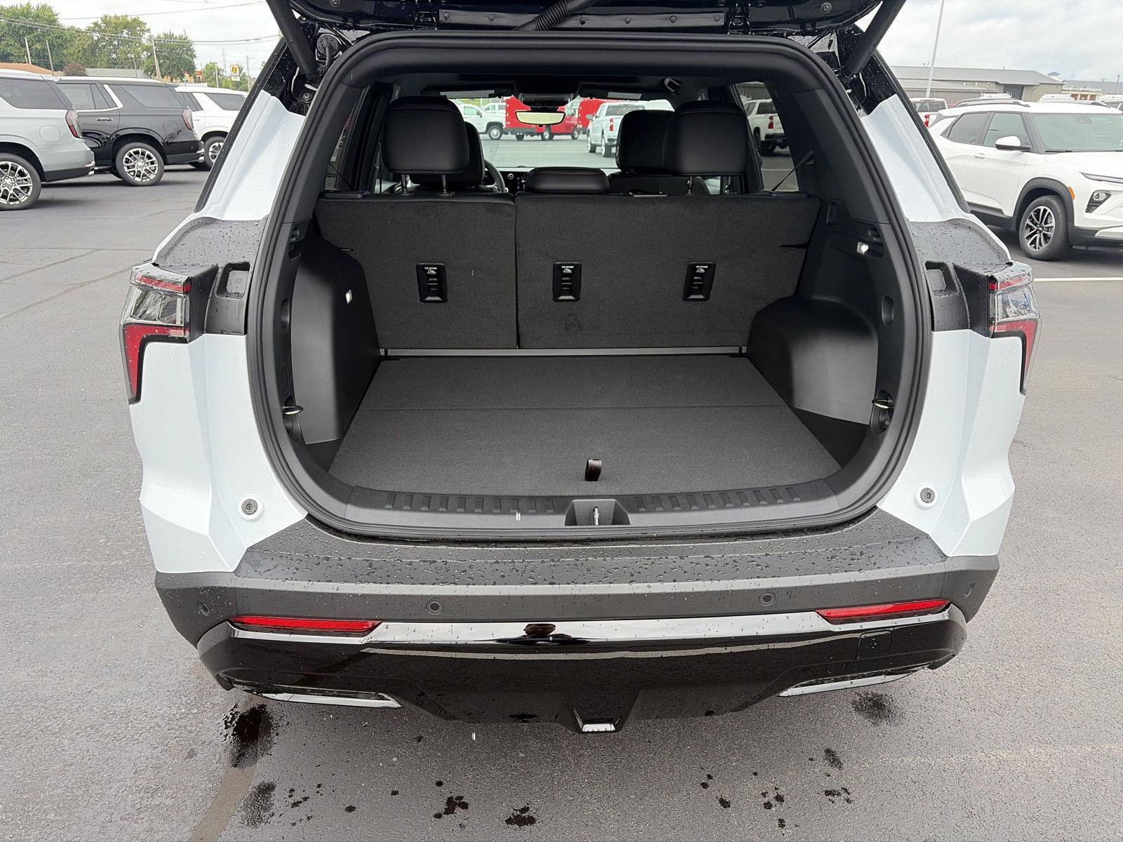 New 2027 Chevrolet Equinox RS w/ Safety and Technology Package AWD/4WD image 5