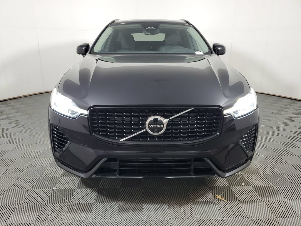 Certified 2025 Volvo XC60 T8 Plus w/ Protection Package Premier AWD/4WD image 2