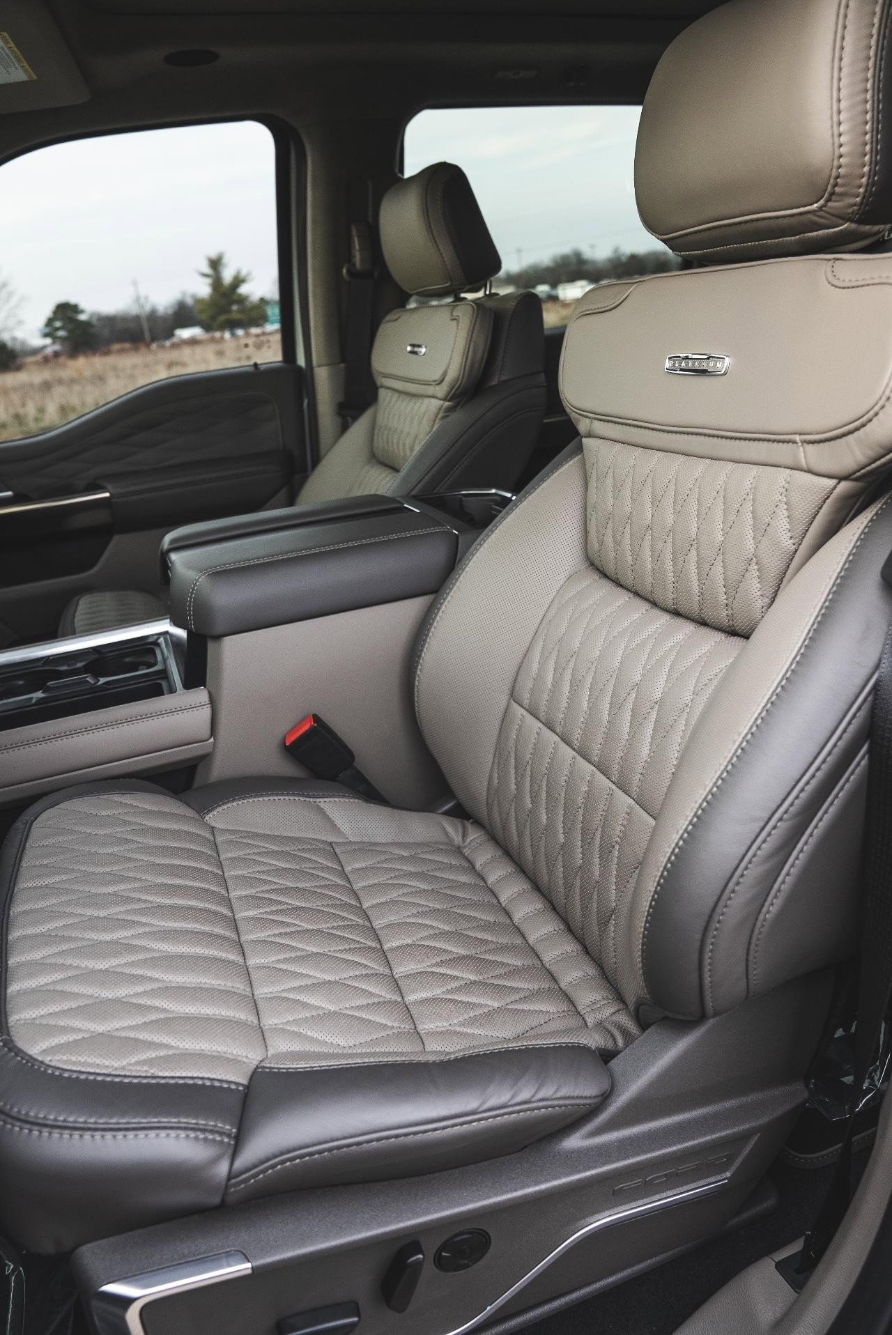 New 2026 Ford F450 Platinum w/ Platinum Plus Package image 8