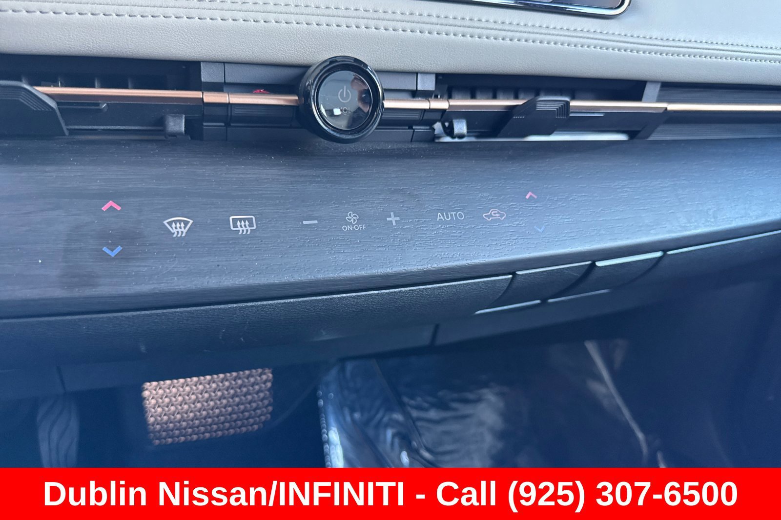 Used 2024 Nissan Ariya AWD image 29