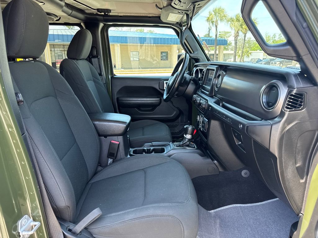 Used 2021 Jeep Wrangler Unlimited Sport AWD/4WD image 22
