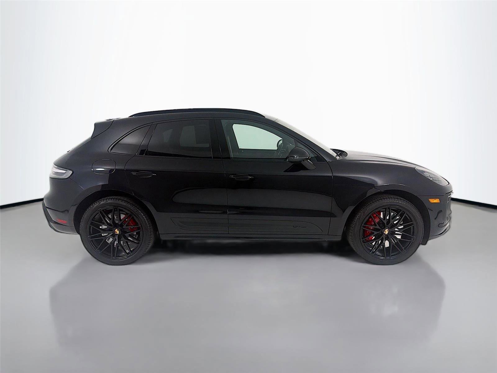 Certified 2023 Porsche Macan GTS AWD/4WD image 29