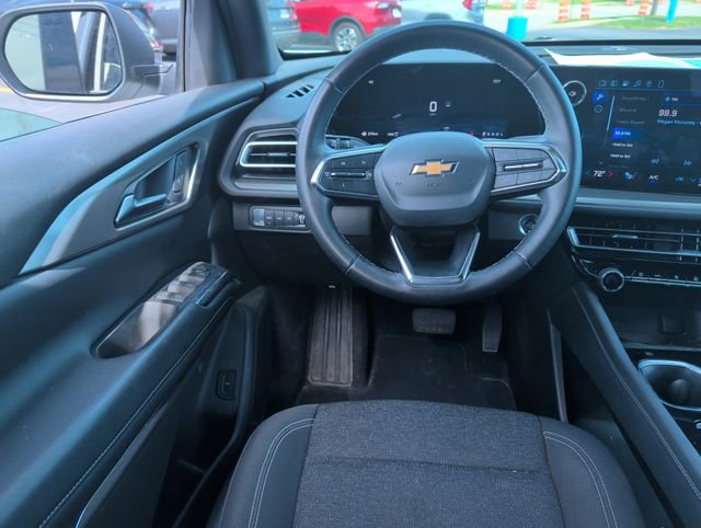 Certified 2024 Chevrolet Traverse LT image 2