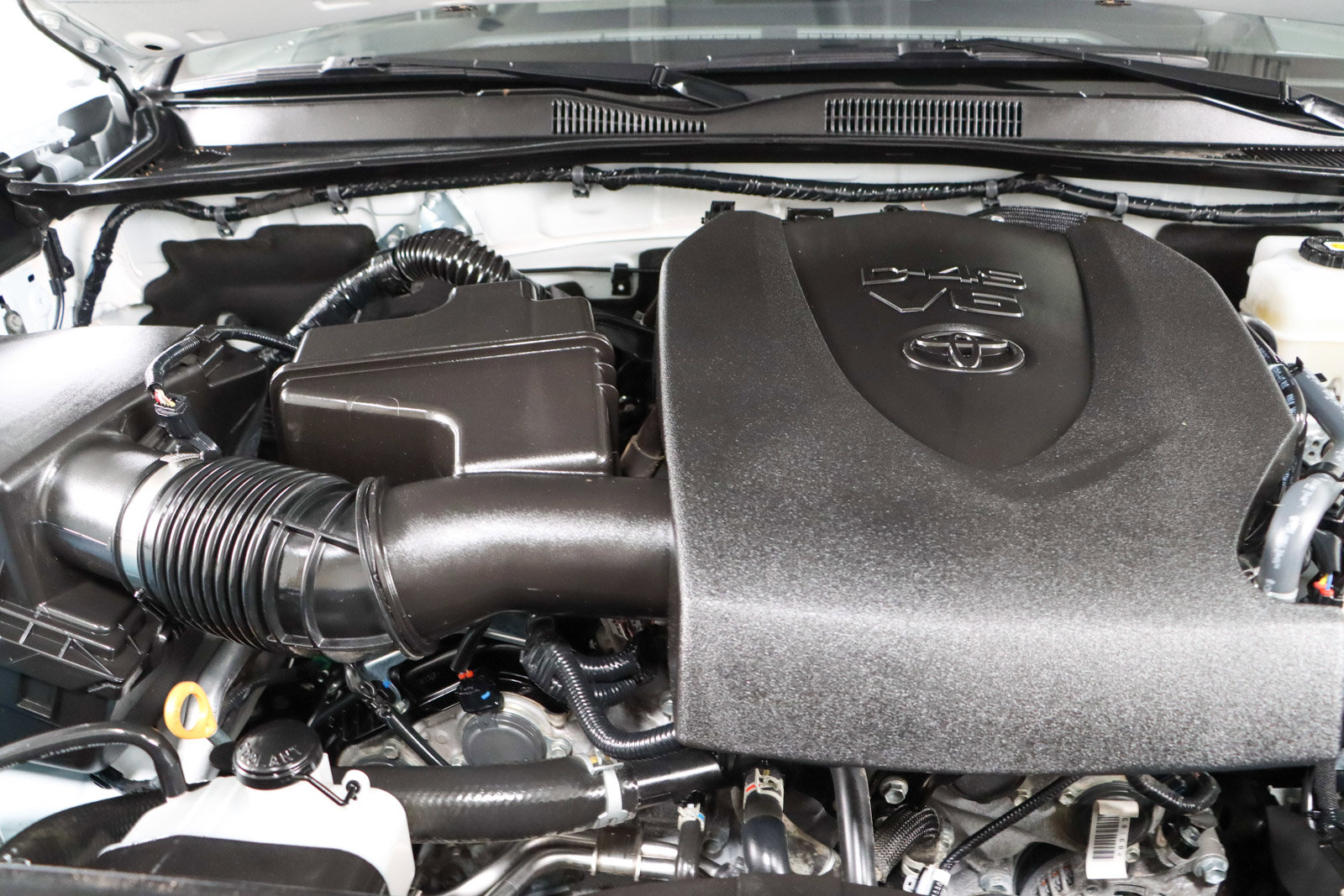 Used 2023 Toyota Tacoma TRD Off-Road AWD/4WD image 31