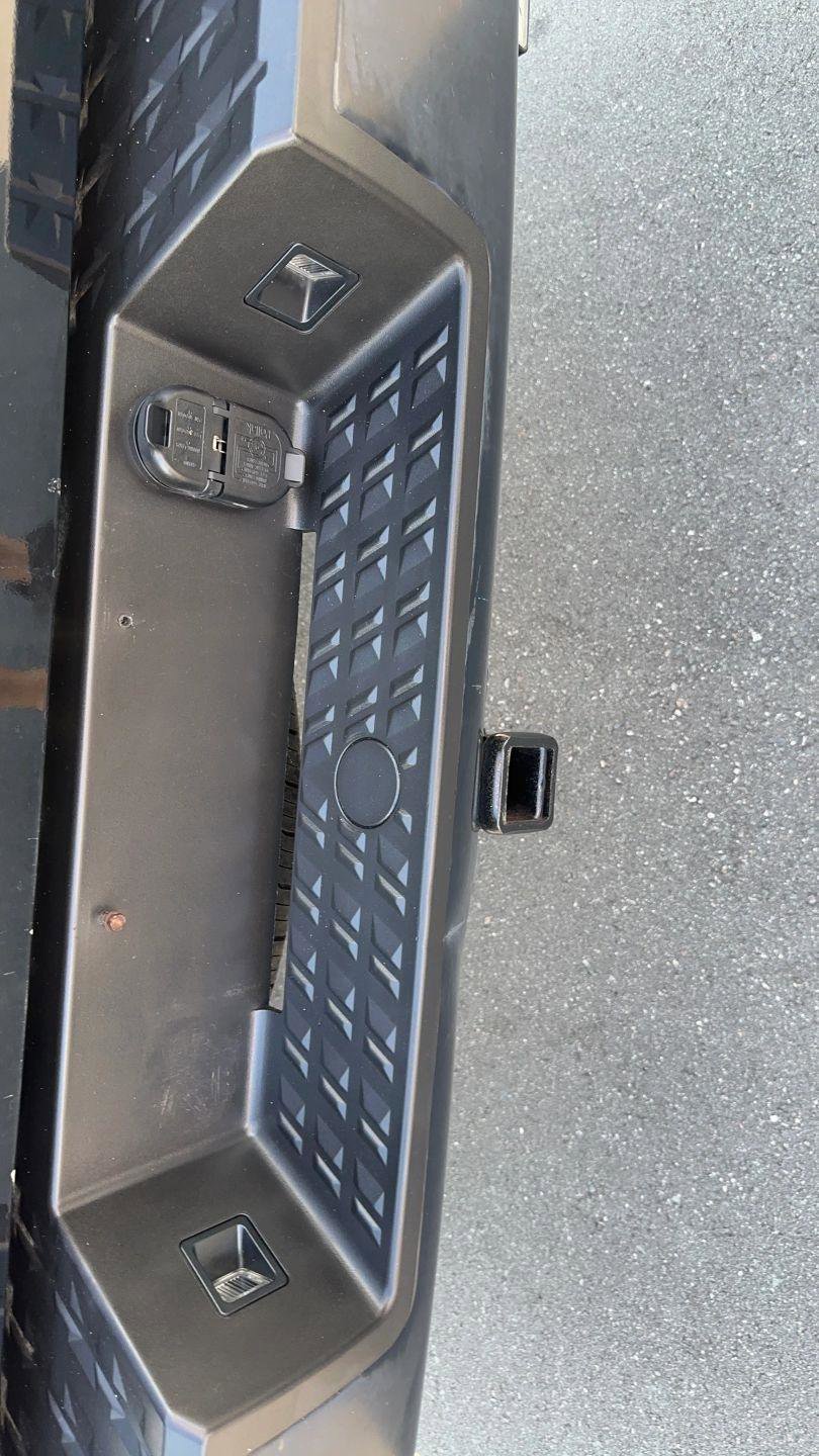 Used 2017 Nissan Titan S AWD/4WD image 21