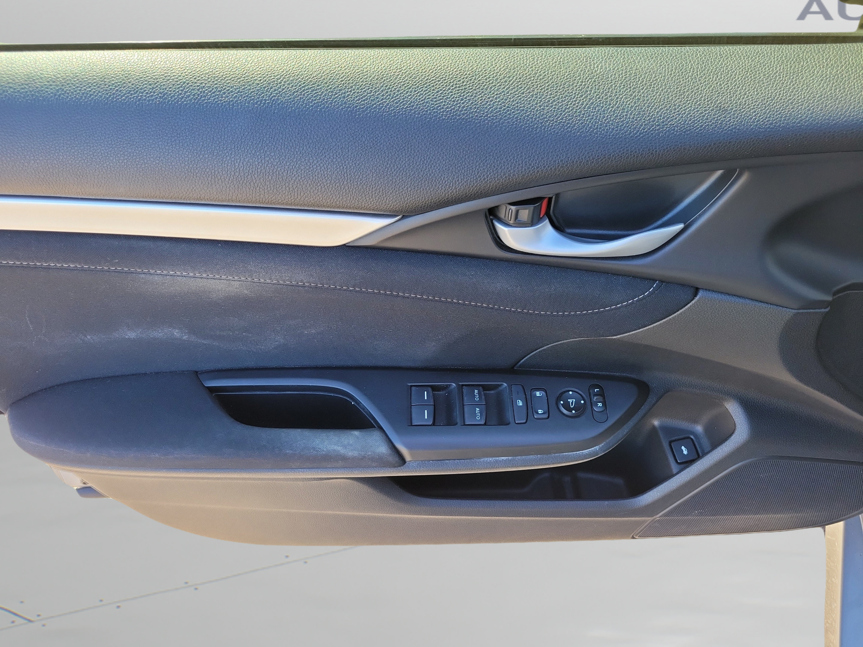 Used 2019 Honda Civic EX image 22