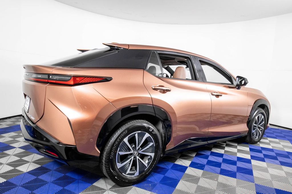 Used 2024 Lexus RZ 300e Premium w/ Technology Package image 5