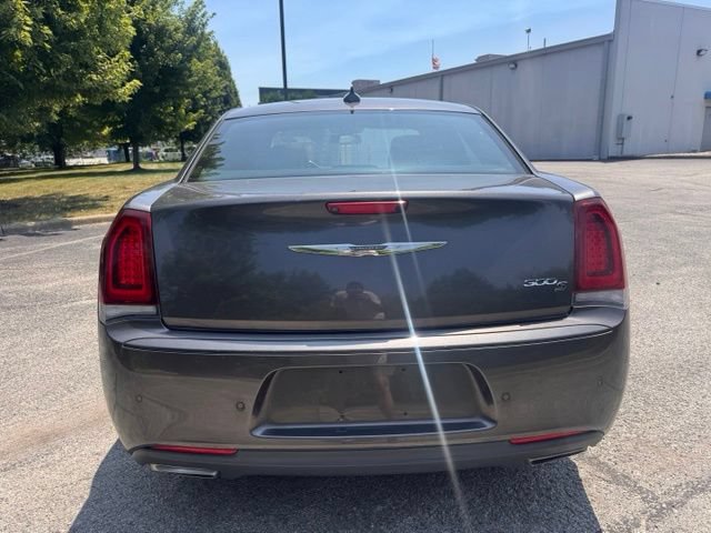 Used 2015 Chrysler 300 S w/ 300S Premium Group RWD image 7