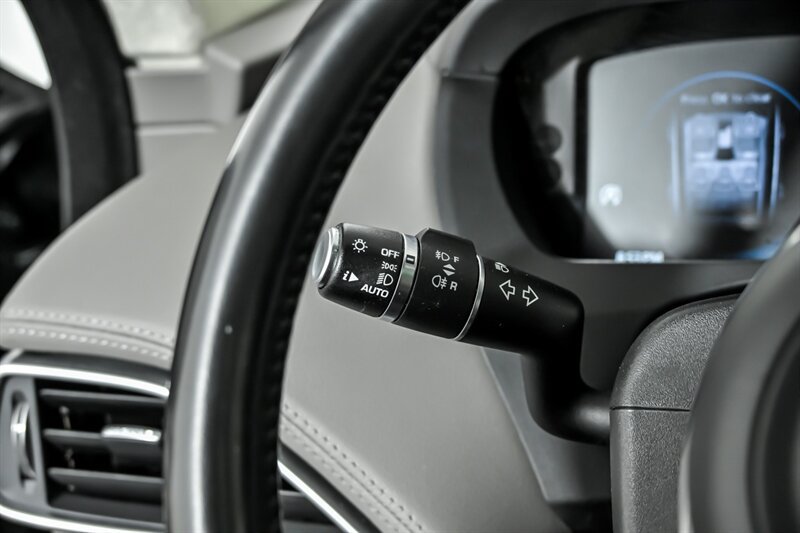 Used 2018 Jaguar F-PACE Portfolio AWD/4WD image 24
