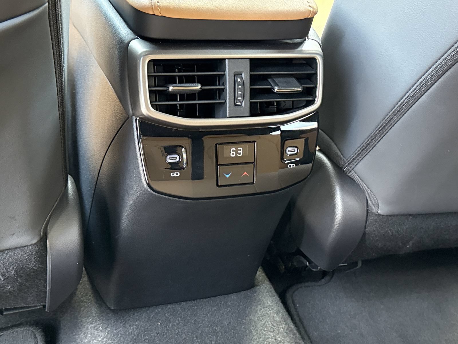Used 2023 Lexus RX 350 Premium w/ Accessory Package (Z1) FWD image 11