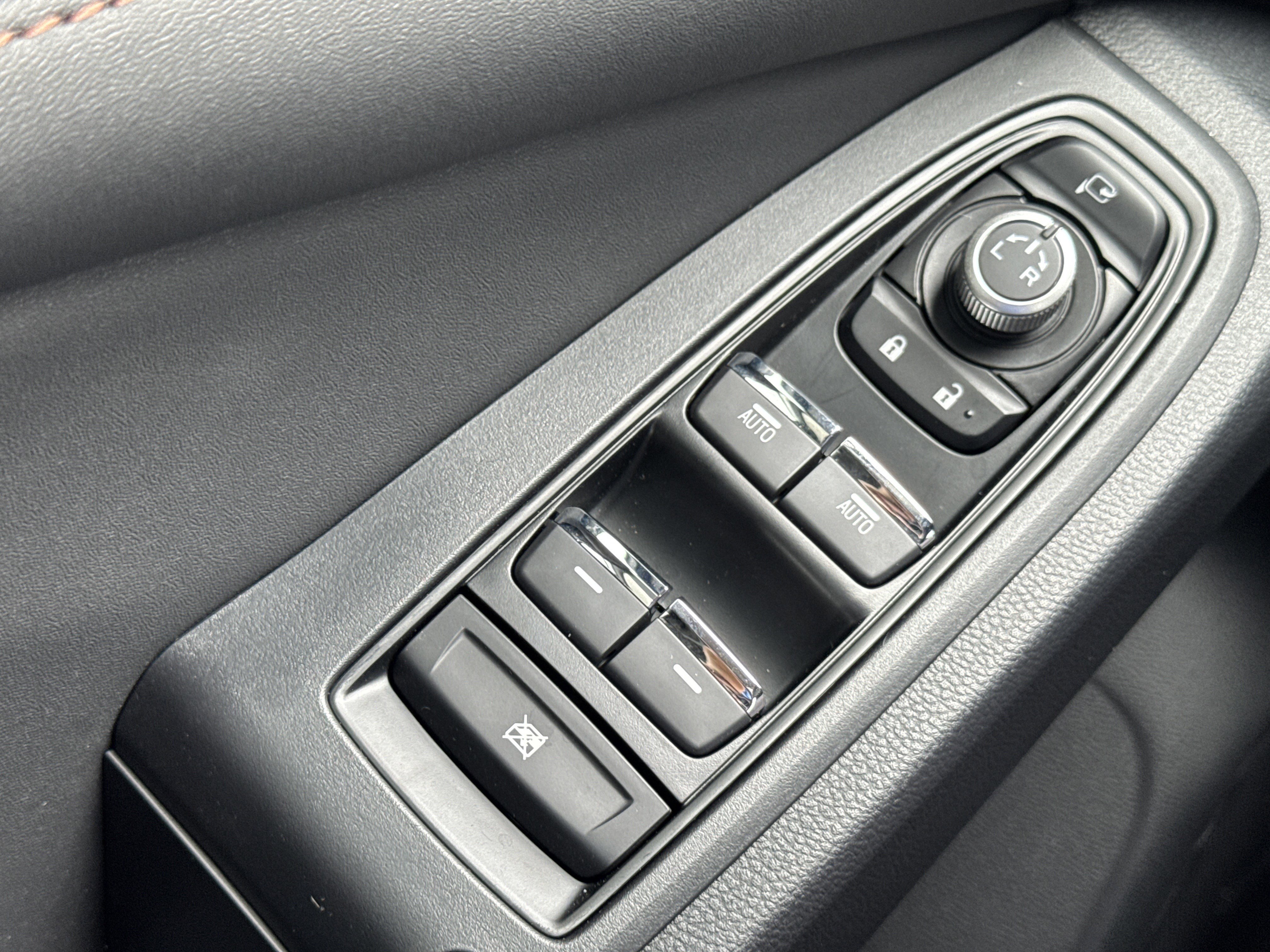 New 2026 Subaru Ascent Limited Bronze image 25