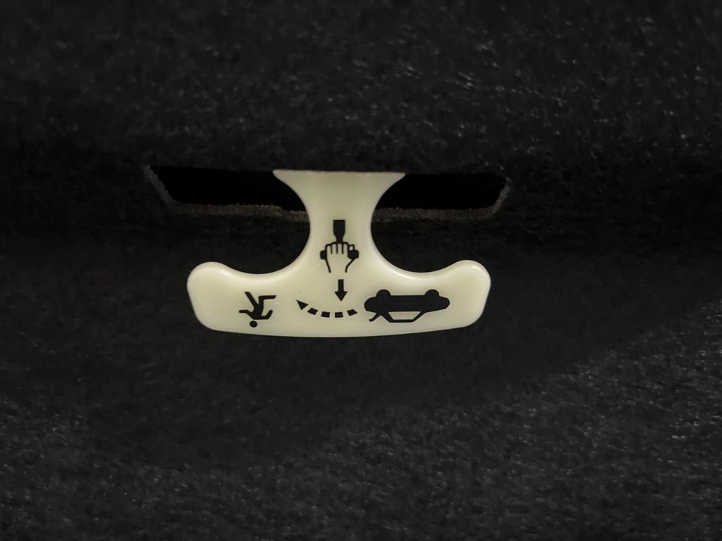 Used 2026 Toyota Camry XLE w/ Premium Plus Package image 14