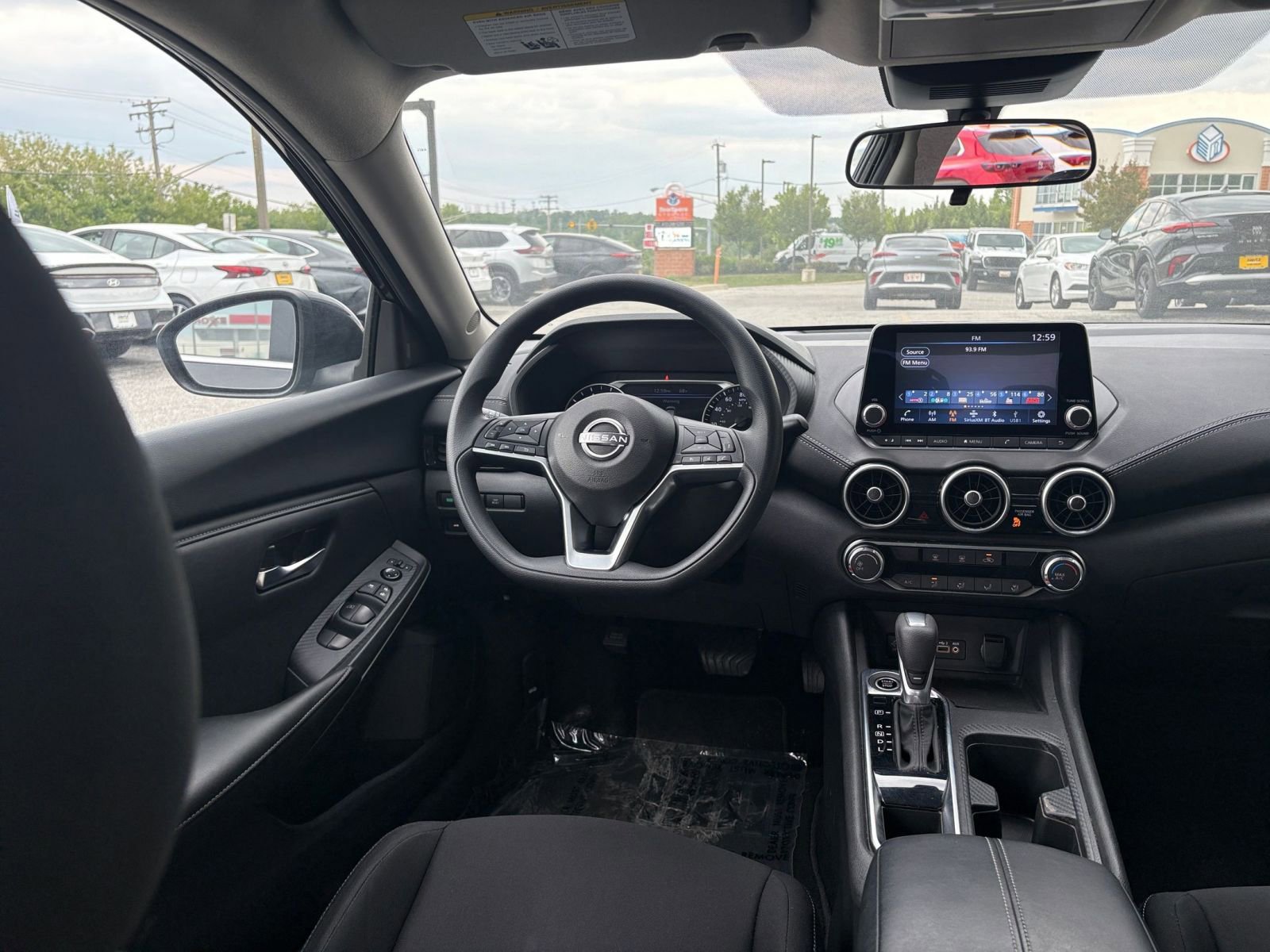 Used 2025 Nissan Sentra SV FWD image 32