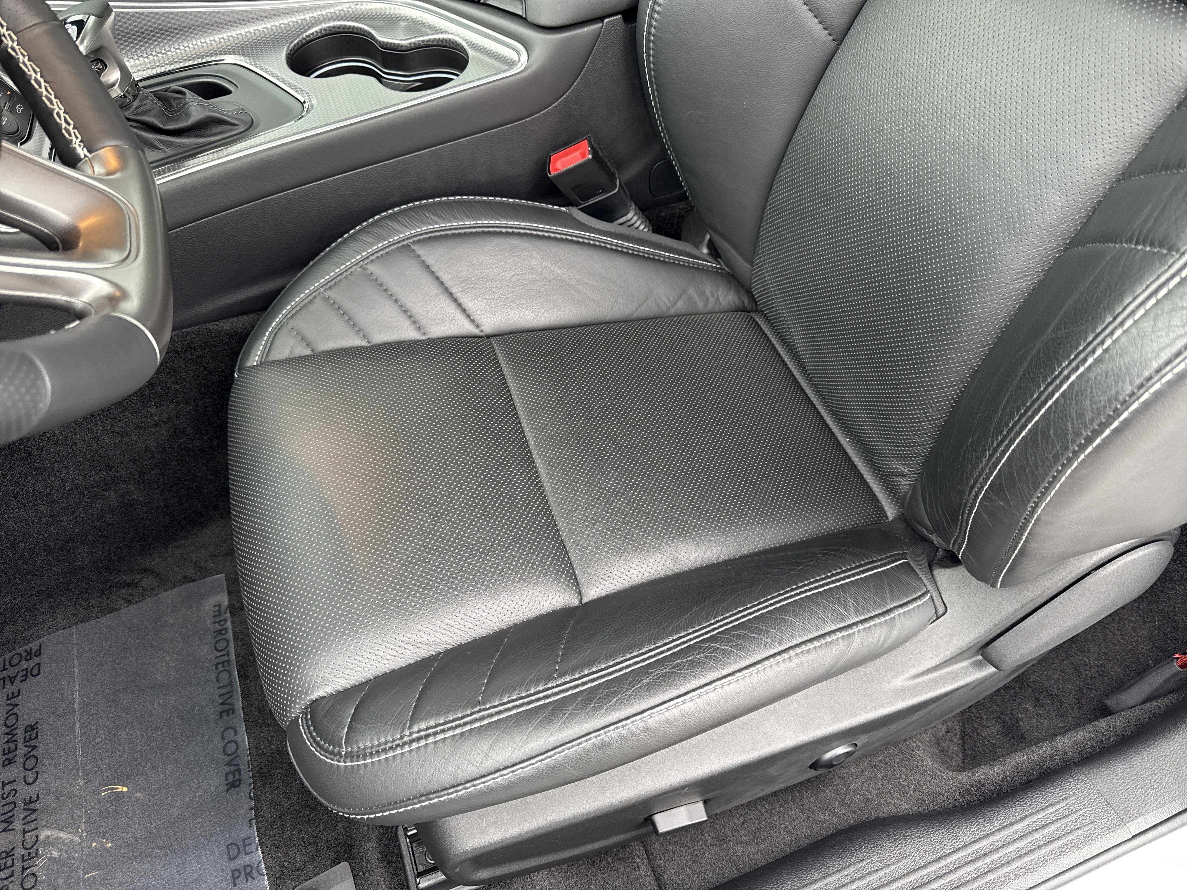 Used 2015 Dodge Challenger SRT Hellcat image 33