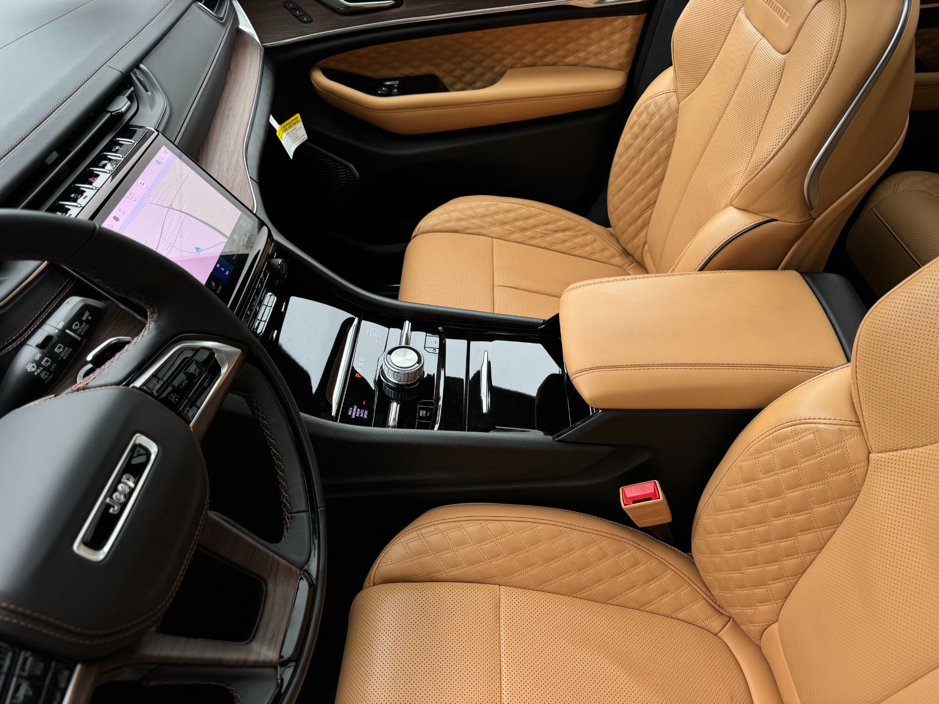 Used 2025 Jeep Grand Cherokee Summit AWD/4WD image 12