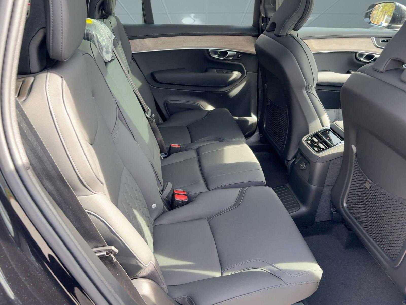 New 2026 Volvo XC90 T8 Plus w/ Protection Package image 29