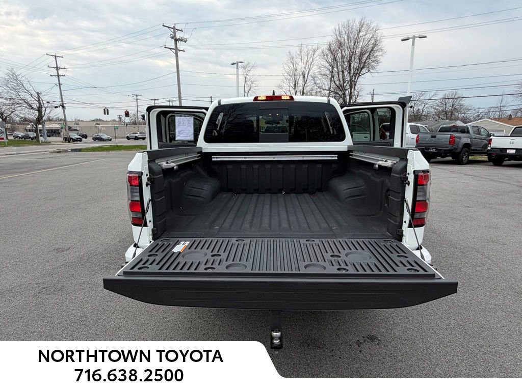Used 2025 Nissan Frontier SV w/ SV Convenience Package image 18