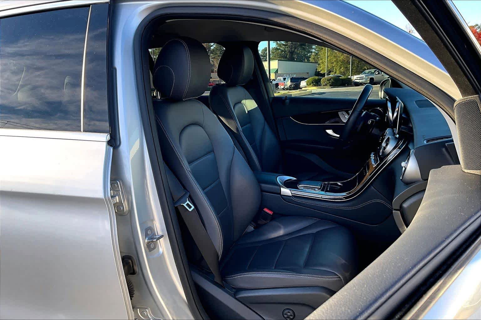 Used 2020 Mercedes-Benz GLC 300 image 17