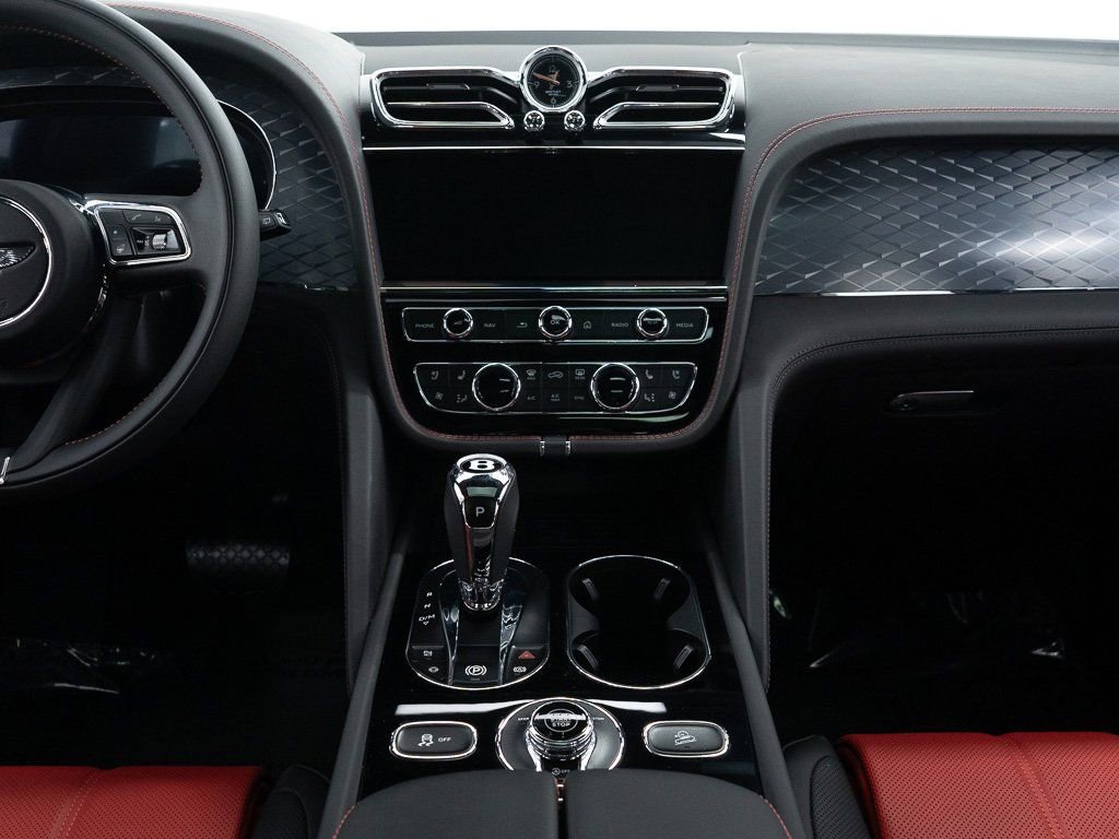 New 2025 Bentley Bentayga image 30