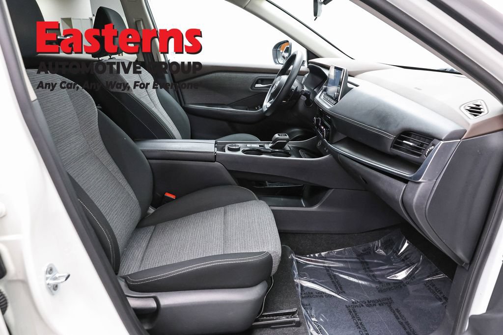 Used 2023 Nissan Rogue SV AWD/4WD image 24