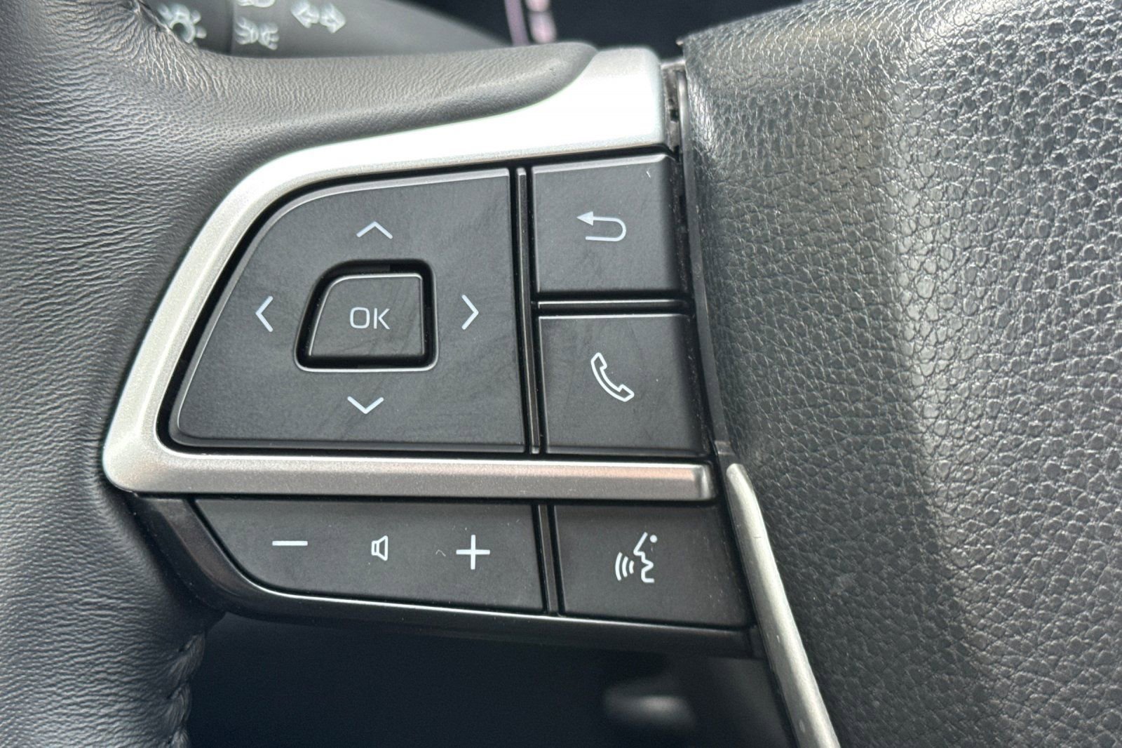 Certified 2024 Toyota Grand Highlander XLE image 32