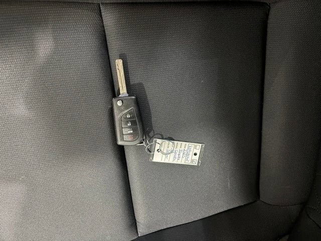 Used 2023 Toyota Corolla LE w/ Carpet Mat Package (TMS) FWD image 9