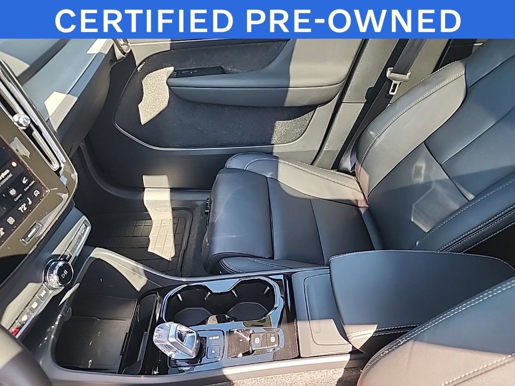 Certified 2026 Volvo XC40 B5 Plus AWD/4WD image 12