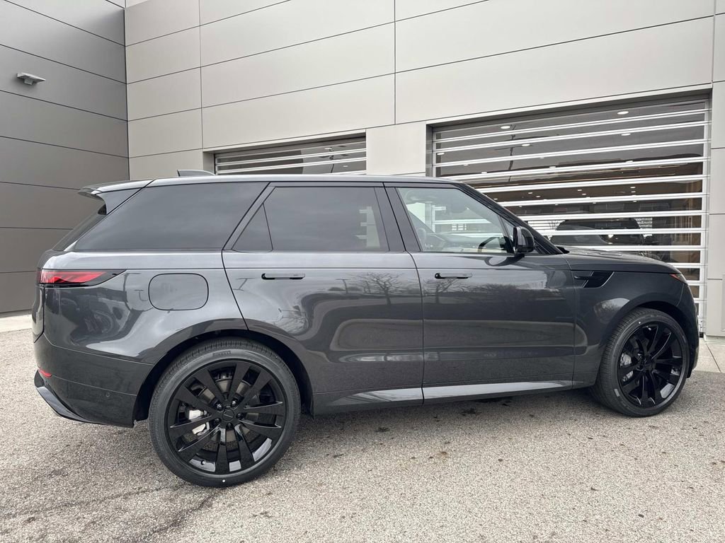 New 2026 Land Rover Range Rover Sport Dynamic SE image 8