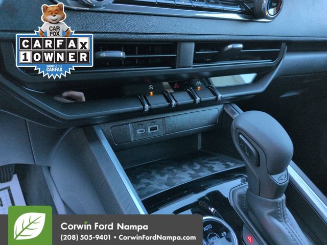 Used 2024 Chevrolet Colorado Trail Boss w/ Technology Package AWD/4WD image 17