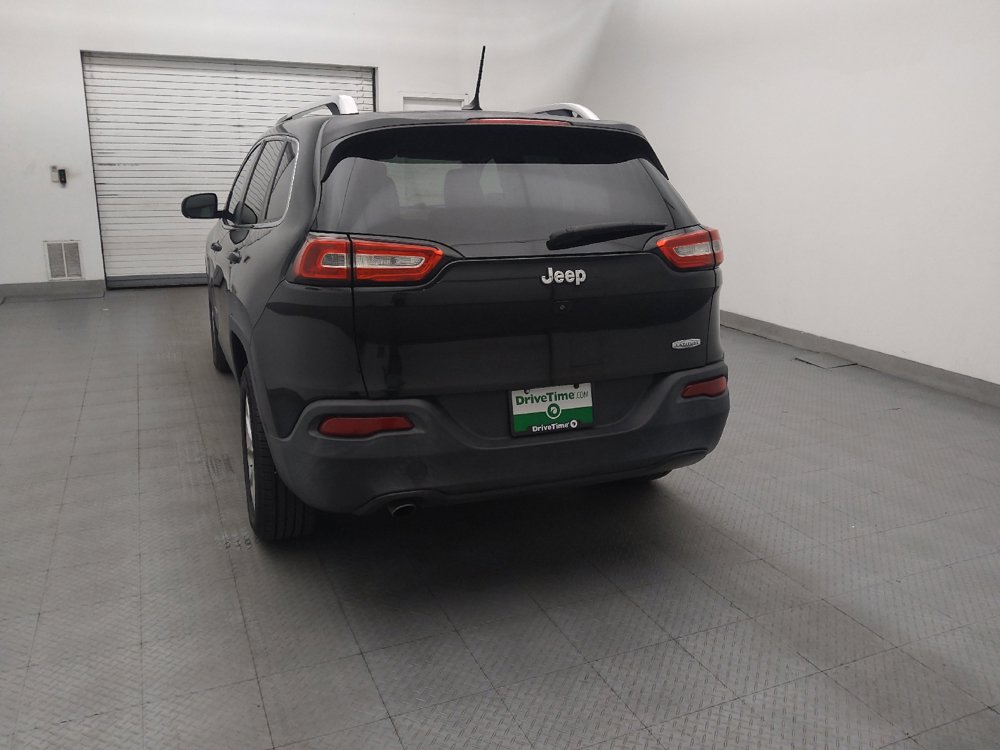 Used 2015 Jeep Cherokee Latitude FWD image 6