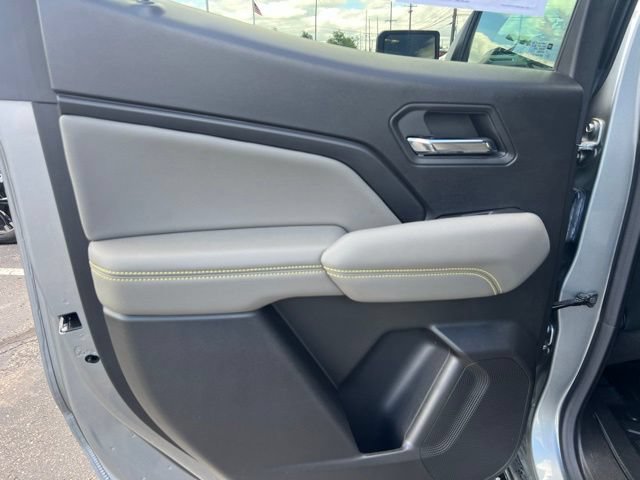 Used 2024 Chevrolet Colorado ZR2 w/ ZR2 Convenience Package III AWD/4WD image 17