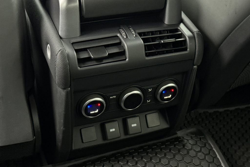 Used 2023 Land Rover Defender 90 V8 image 14