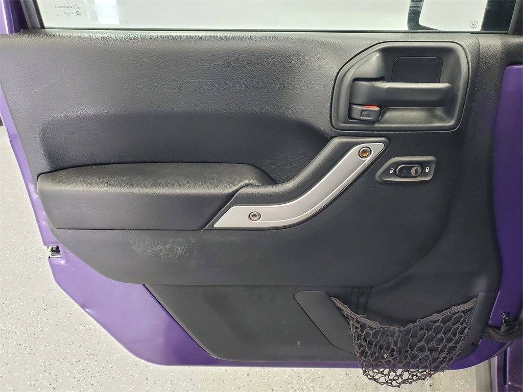 Used 2018 Jeep Wrangler Unlimited Rubicon w/ Cold Weather Group image 7