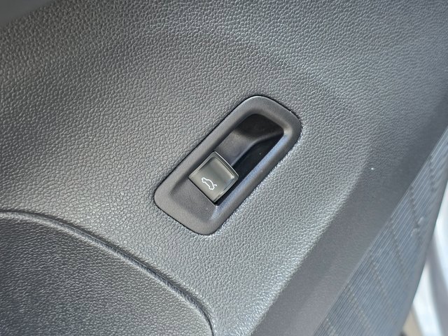 Used 2024 Volkswagen Atlas SE image 24