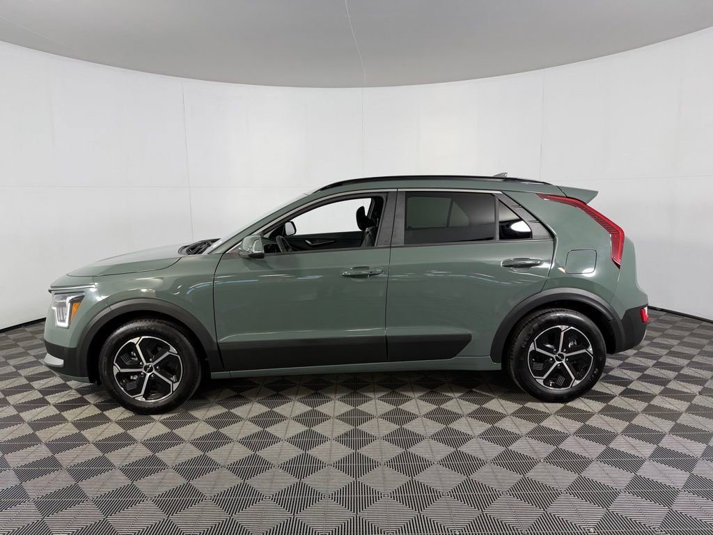 Used 2023 Kia Niro EX image 10