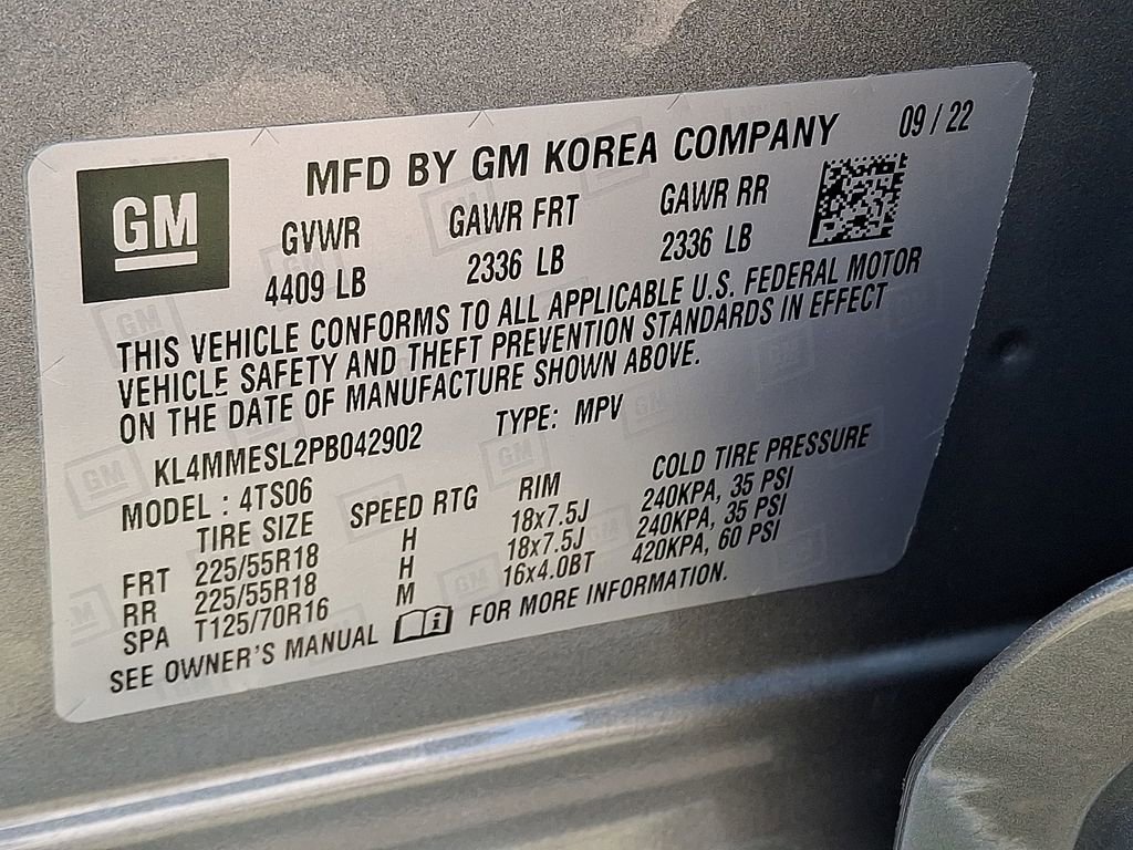 Used 2023 Buick Encore GX Select w/ Sport Touring Package AWD/4WD image 28