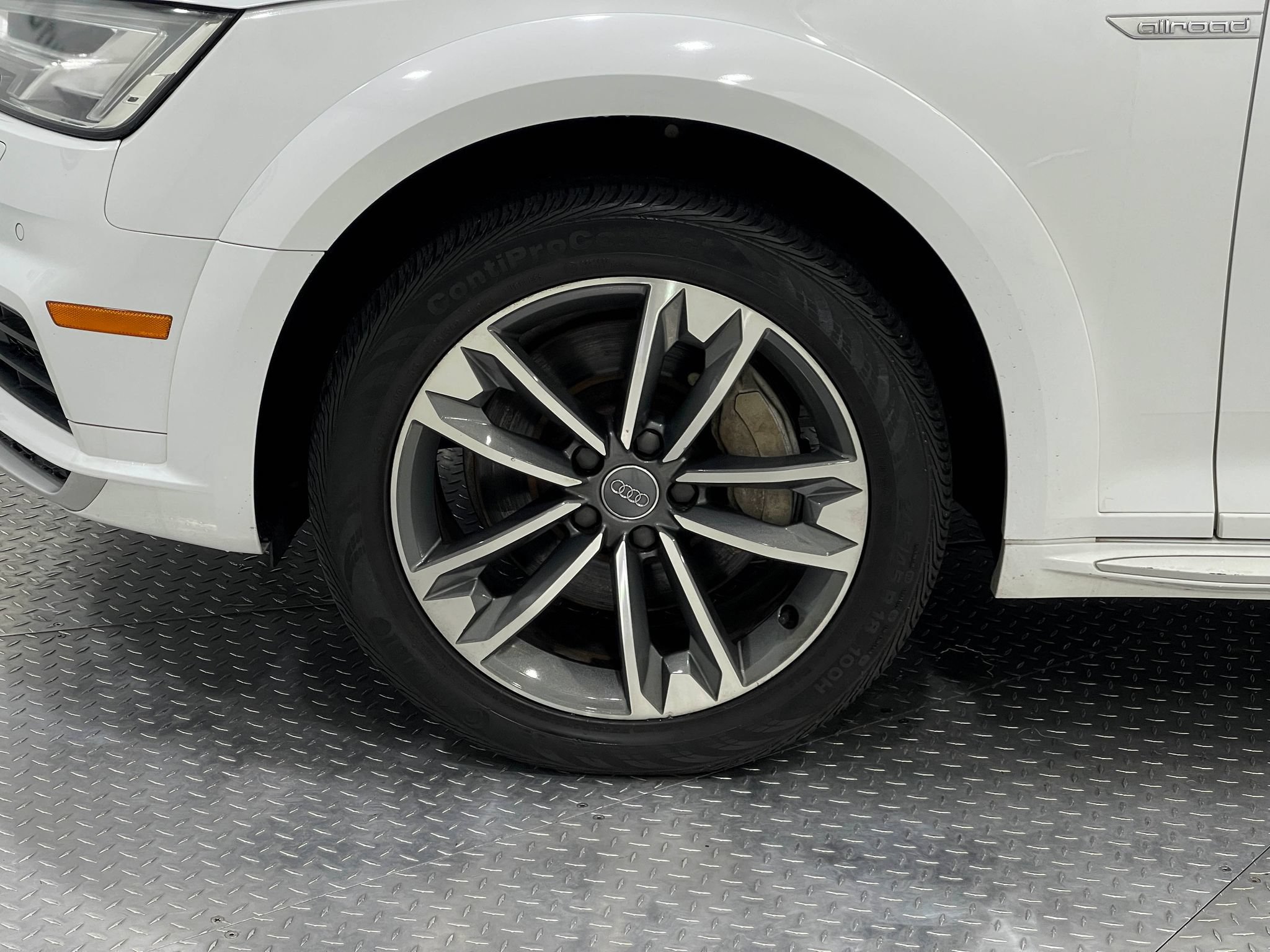 Used 2018 Audi A4 2.0T allroad Premium Plus AWD/4WD image 35