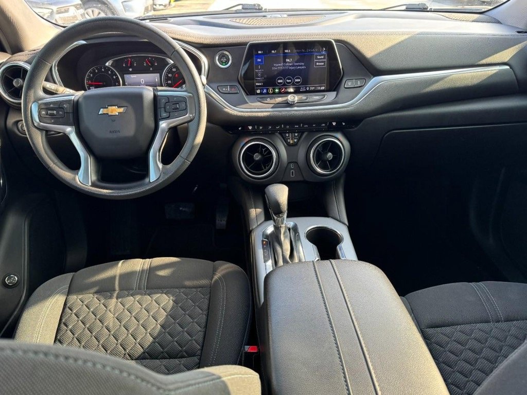 Used 2022 Chevrolet Blazer LT image 11