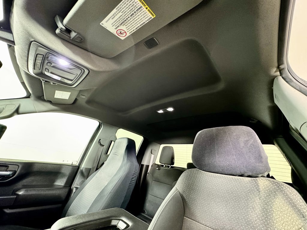 Used 2022 Chevrolet Silverado 2500 Custom w/ Custom Value Package image 15