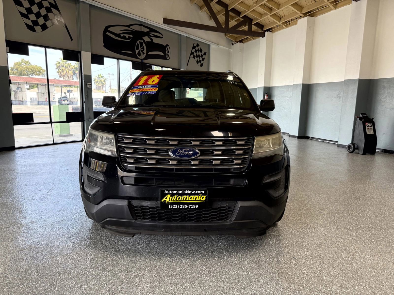 Used 2016 Ford Explorer FWD image 2
