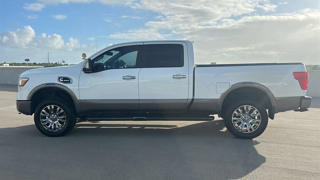 Used 2019 Nissan Titan Platinum Reserve w/ Platinum Utility Package AWD/4WD image 11