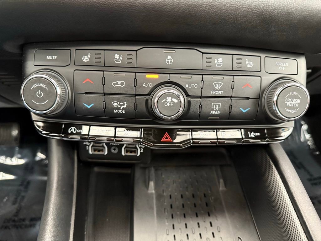 Used 2025 Dodge Durango GT AWD/4WD image 44